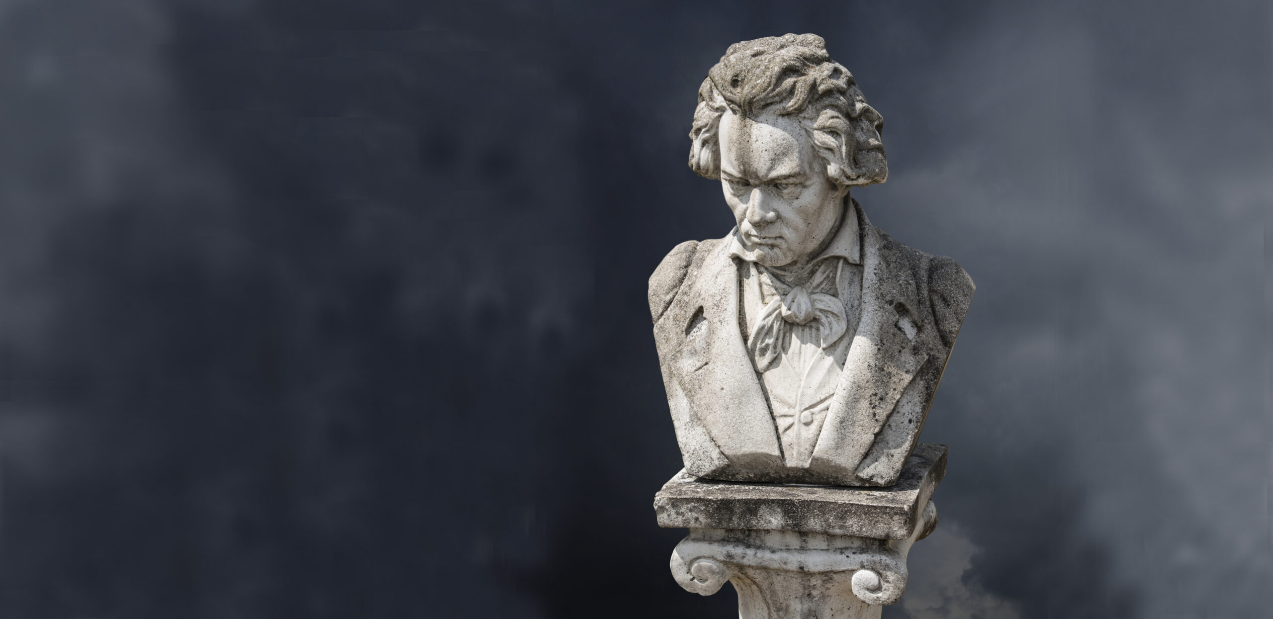 Foto von einer Skulptur von Beethoven als Moodbild für Musikrecht